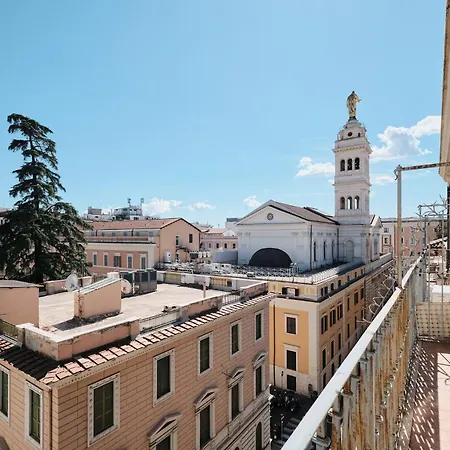 Penthouse With A View Of - 2 Bedrooms And 2 Bathrooms Apartment *